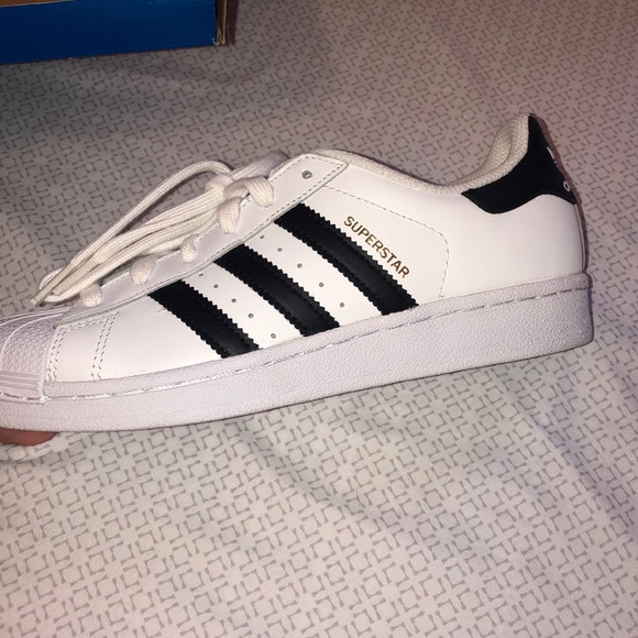 adidas neo label